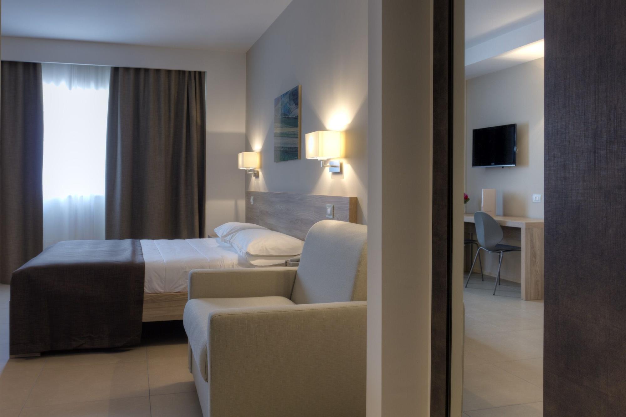 Hotel Dimorae Rooms And Suites - Apartments Civitanova Marche Exterior photo