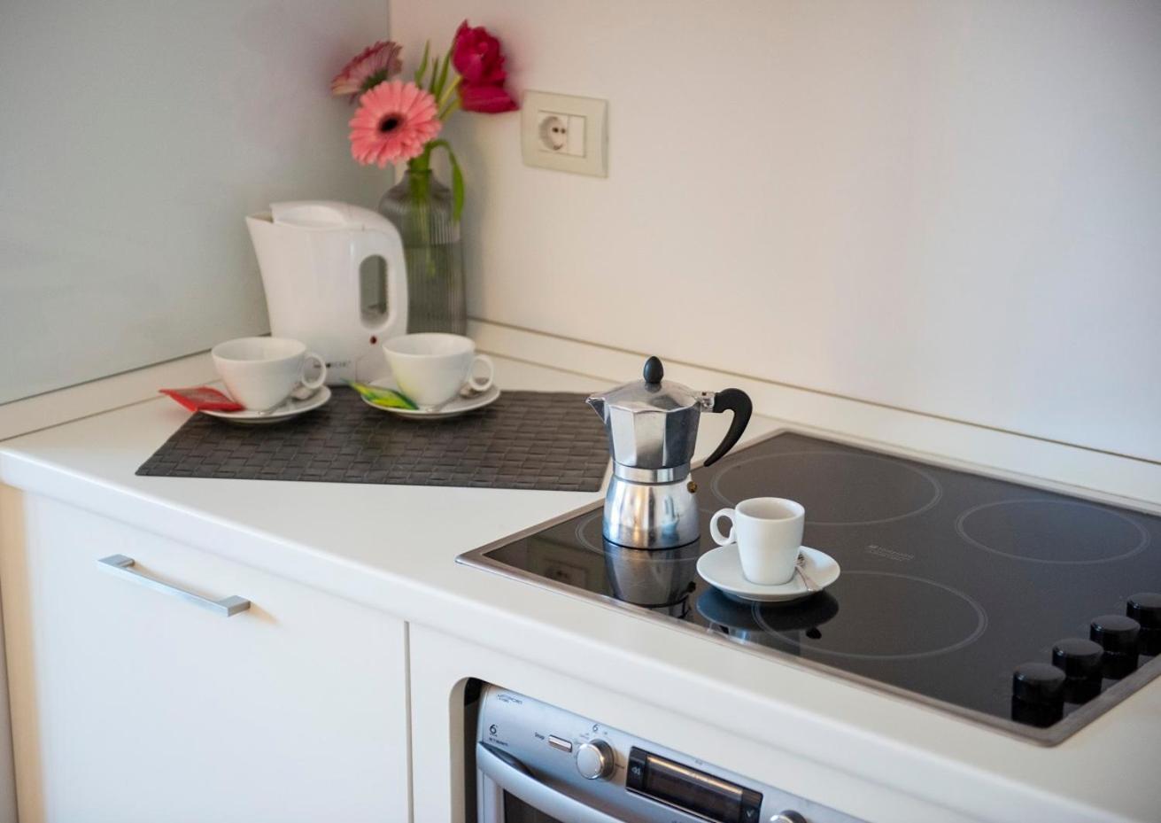 Hotel Dimorae Rooms And Suites - Apartments Civitanova Marche Room photo